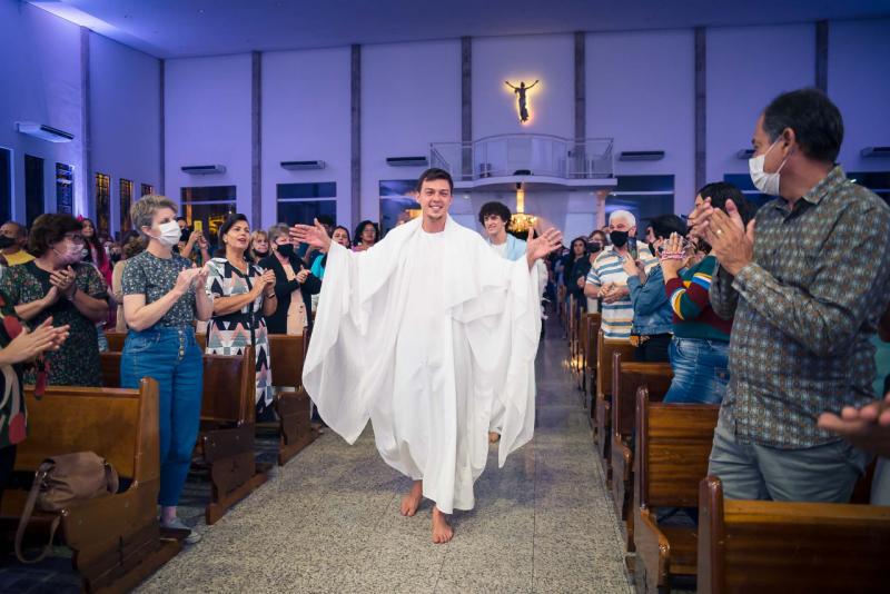 A noite em que Jesus rompeu o inferno e surgiu da morte vencedor