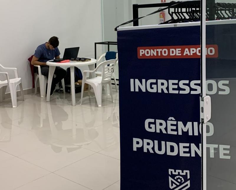 Loja oficial do clube fica na sala 44 do Home Trade Center, na Avenida Coronel Marcondes, 3.370