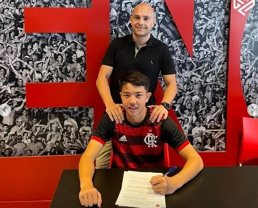 João Paulo fechou contrato de formação desportiva com o Flamengo e irá defender o clube pelas próximas 3 temporadas