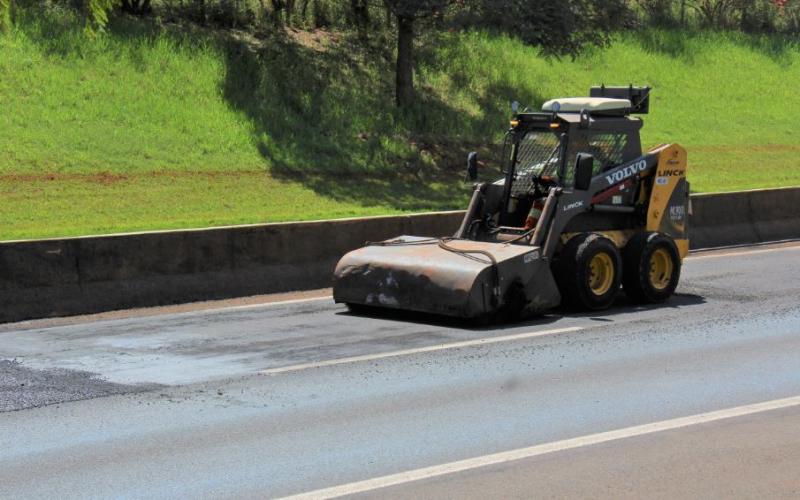 Manutenção do pavimento segue até sexta-feira em três pontos da rodovia