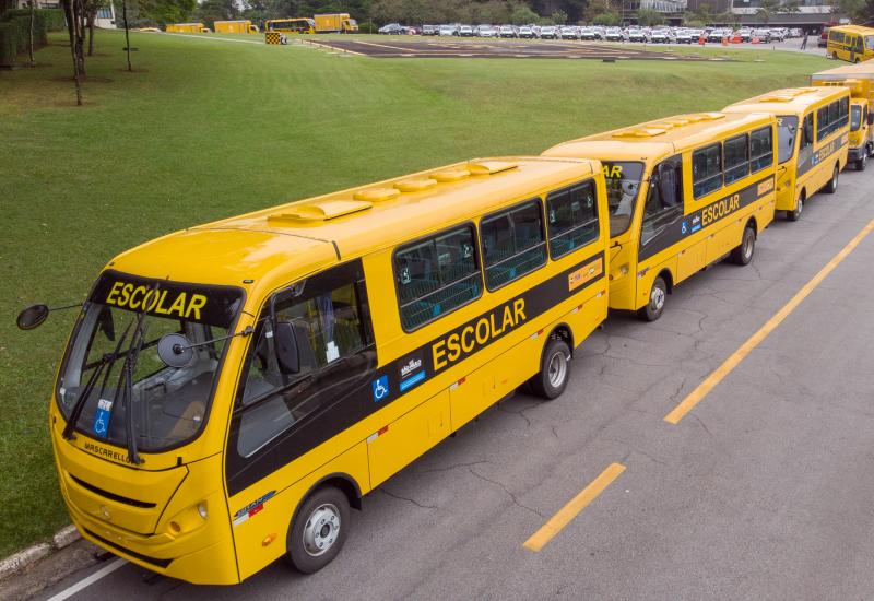 Munícipios da região receberão veículos para realizar transporte escolar