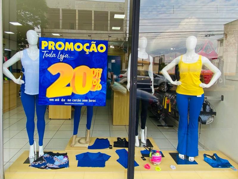 Nanes Moda está no clima, com toda a loja em promoção, só esperando os clientes 