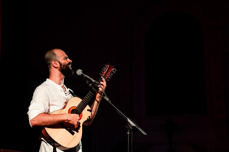 “A Viola é Brasileira”: Bruno Sanches evidencia a versatilidade rítmica do instrumento