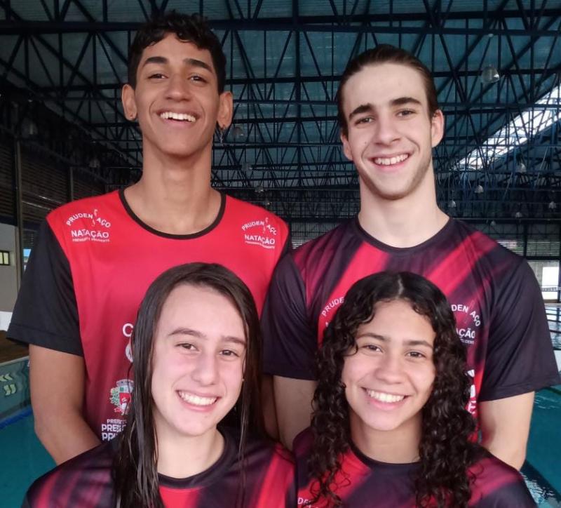 Quarteto que está no Rio: Lucas Tribsti, Eduardo Albano, Isabela e Jéssica