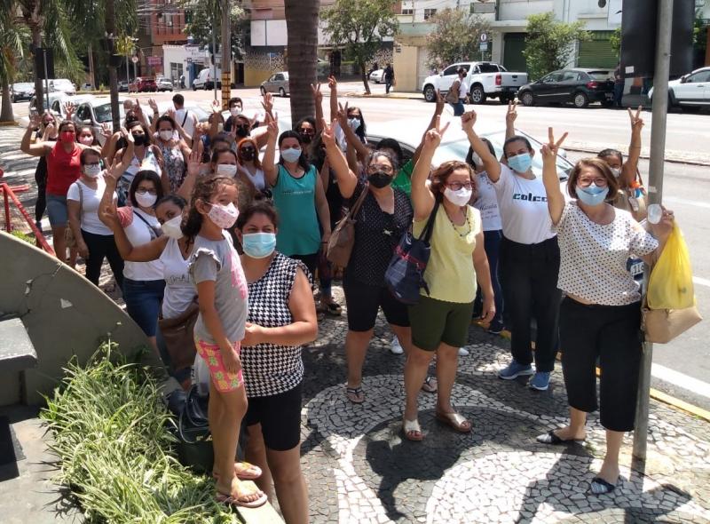 Educadores infantis, em um dos protestos realizados, para que Prefeitura reconheça atribuições da categoria como docência