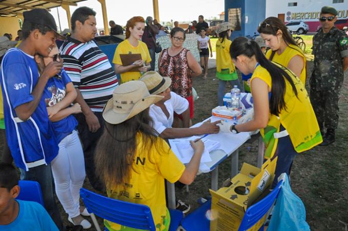 Rondon 2015 em Acorizal (MT): uma das ações da Unoeste foi a Feira da Saúde
