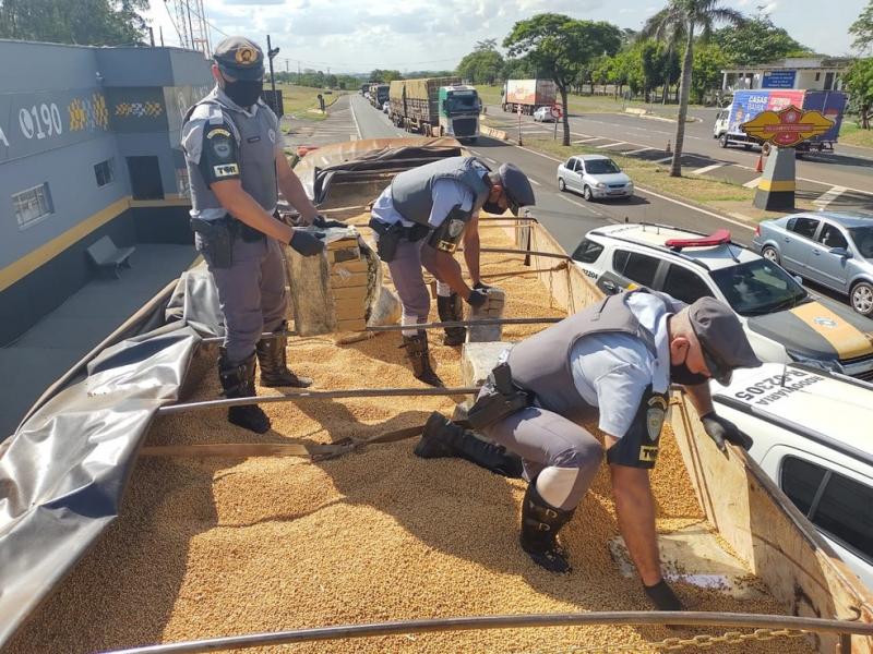 Mais de sete toneladas de droga estavam escondidas em carga de soja