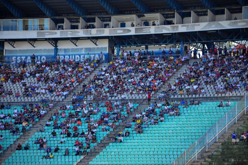 No último jogo no Prudentão, 1.436 torcedores acompanharam a vitória do Grêmio por 4 a 1 no Rio Branco 