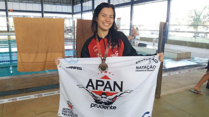 Camila Yunna Kanegaki faturou bronze nos 100 m borboleta