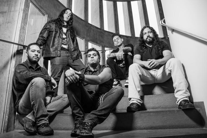 Banda está completando 10 anos de estrada e levou pouco mais de 2 anos produzindo o novo disco