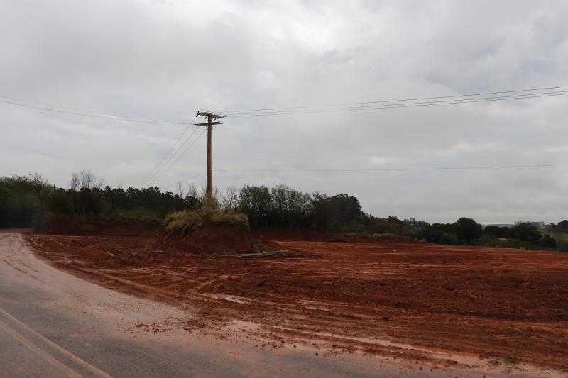 Área onde serão construídas 203 casas da CDHU em Pirapozinho