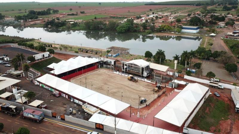 Junto com a festa também ocorre a reinauguração do Recinto de Rodeios Carlos Padovan