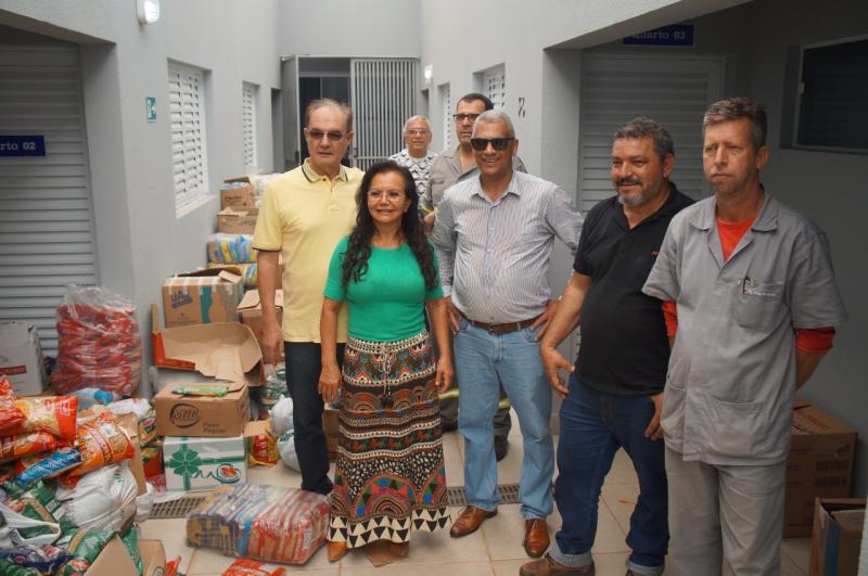 Felício Sylla, Joana D’arc, Dário Gonçalves e membros da Congregação Cristã