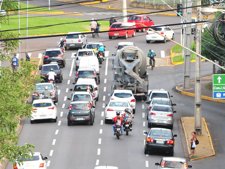 Em caso de fiscalização, dirigir com CNH vencida é considerado uma infração gravíssima