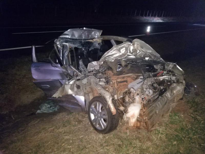 Honda/Fit em que a vítima estava ficou destruído com o impacto