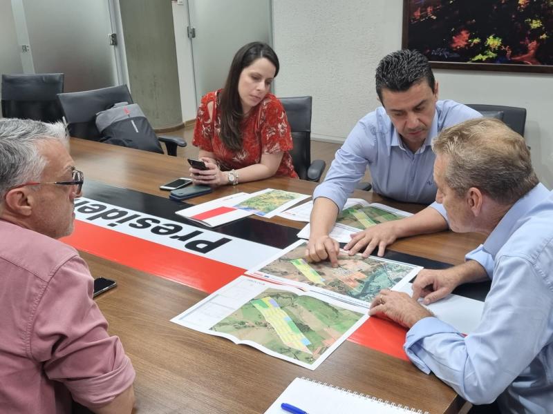 Encontro ocorreu no gabinete da Prefeitura de Prudente