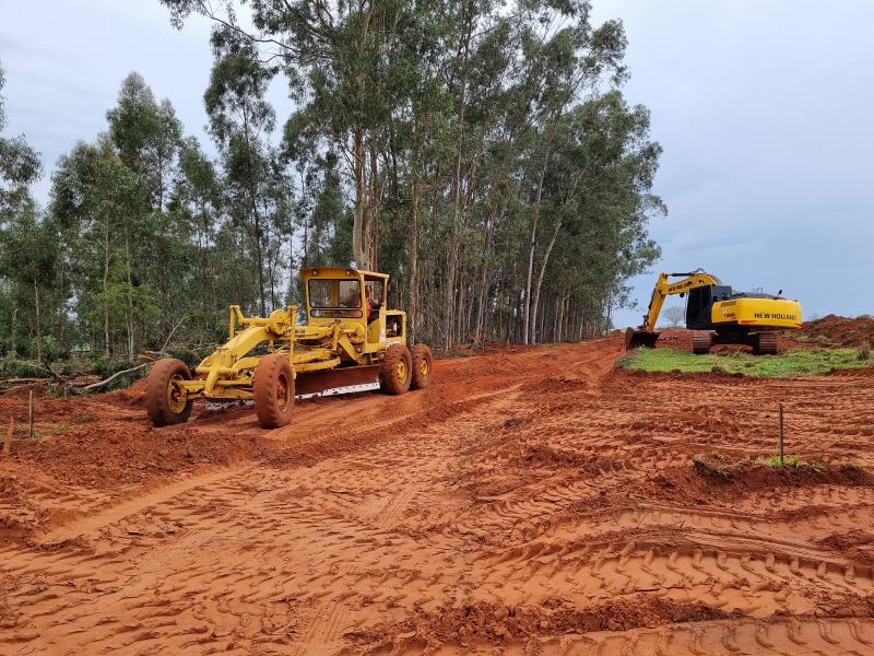 Três estradas rurais de Machado vão receber adequações para melhorar escoamento da produção – a primeira é a Paulo Estéfano