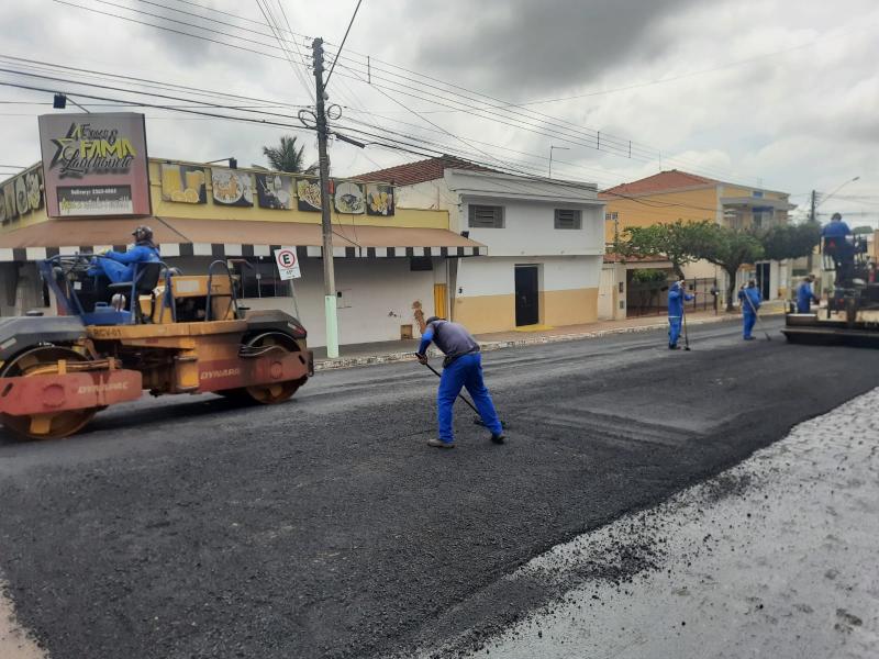 Recapeamento asfáltico em algumas ruas de Santo Anastácio deve terminar no final de outubro