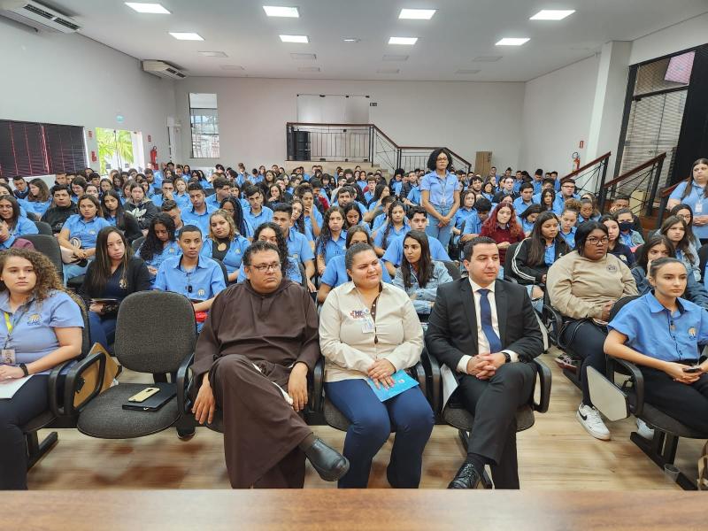 220 adolescentes e jovens aprendizes se inscreveram para o 1º Forum