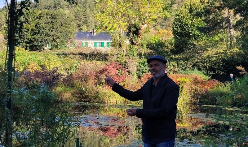 Cido conheceu lugares incríveis como o Jardim de Giverny - Casa do artista Claude Monet