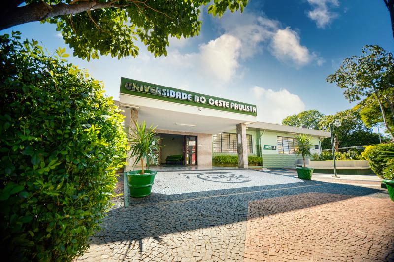 Foram 47 cursos avaliados por Quero Bolsa e Estadão