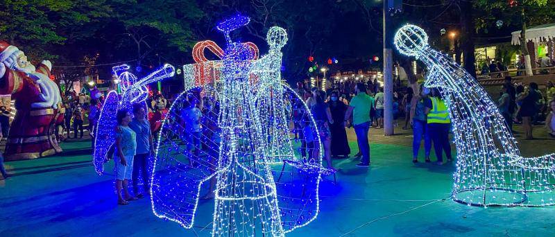 Em Pirapozinho, além da decoração natalina, haverá programação cultural