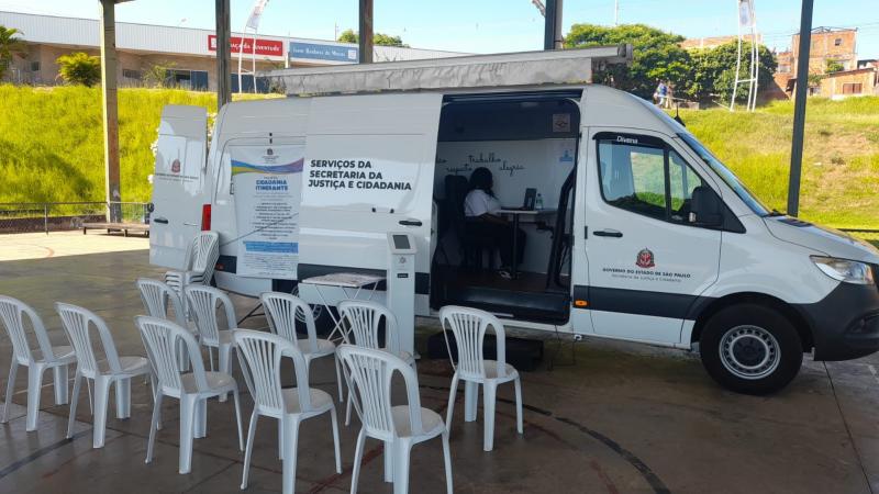 Van do projeto “Cidadania Itinerante” estará em Álvares Machado de hoje até sábado