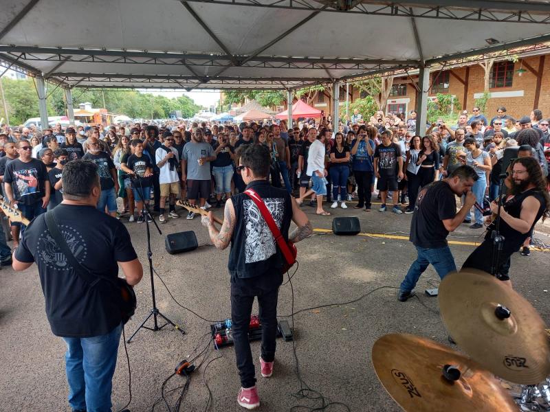 Um domingo por mês a galera do rock’n roll se encontra no Matarazzo 