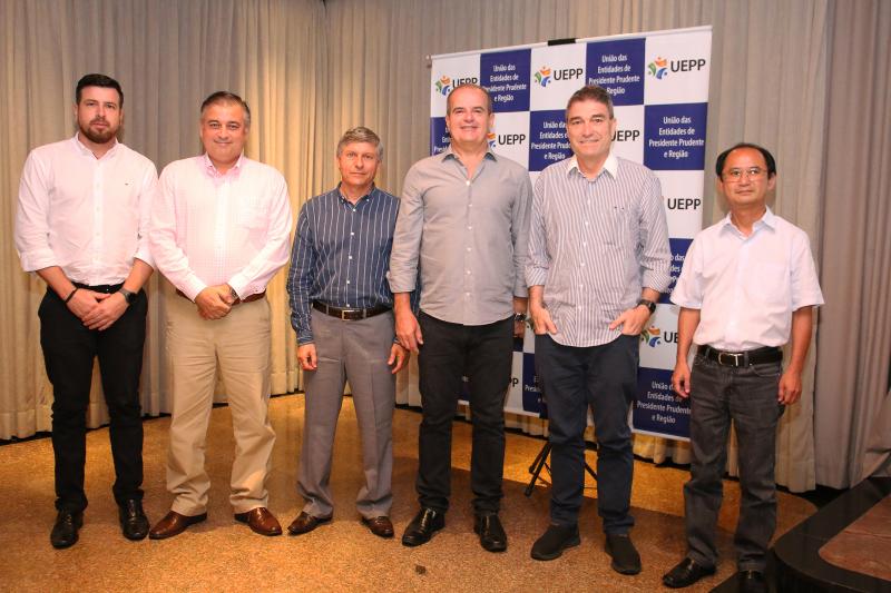 Atual diretoria foi empossada em Assembleia Ordinária realizada na noite de quinta-feira, no Aruá Hotel