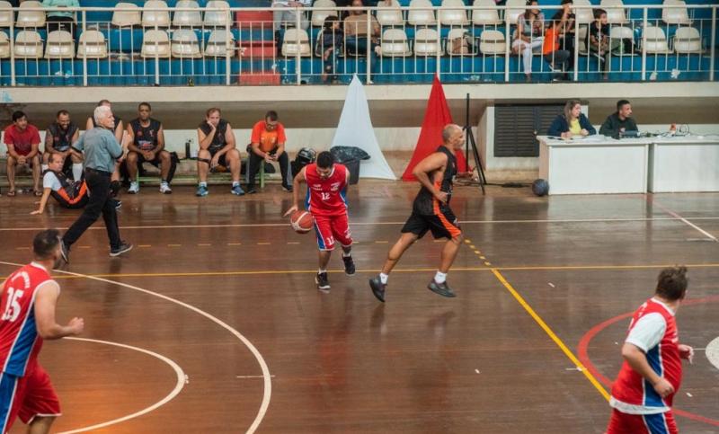 Primeiro encontro dos veteranos do basquetebol prudentino aconteceu em julho deste ano 