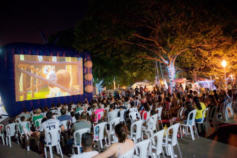 Projeto foi realizado na Praça da Matriz: “Um passeio interessantes para quem não tem acesso ao cinema” 