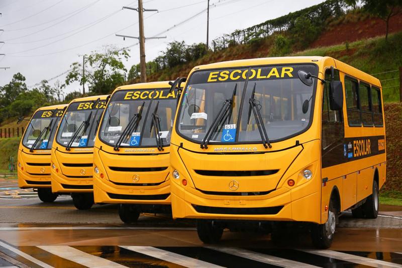 Secretaria da Educação entregou ônibus escolares para municípios paulistas 