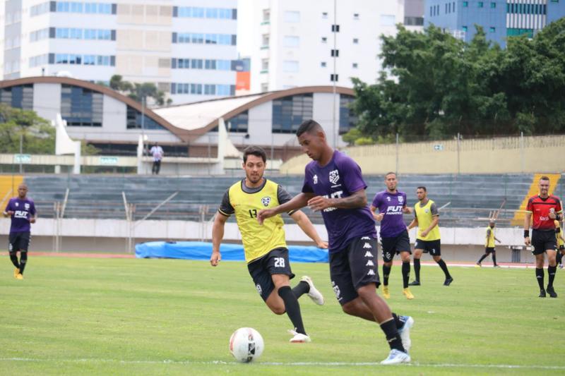Derrota para o Aruko ocorreu sábado, no Estádio Willie Davids, em Maringá 