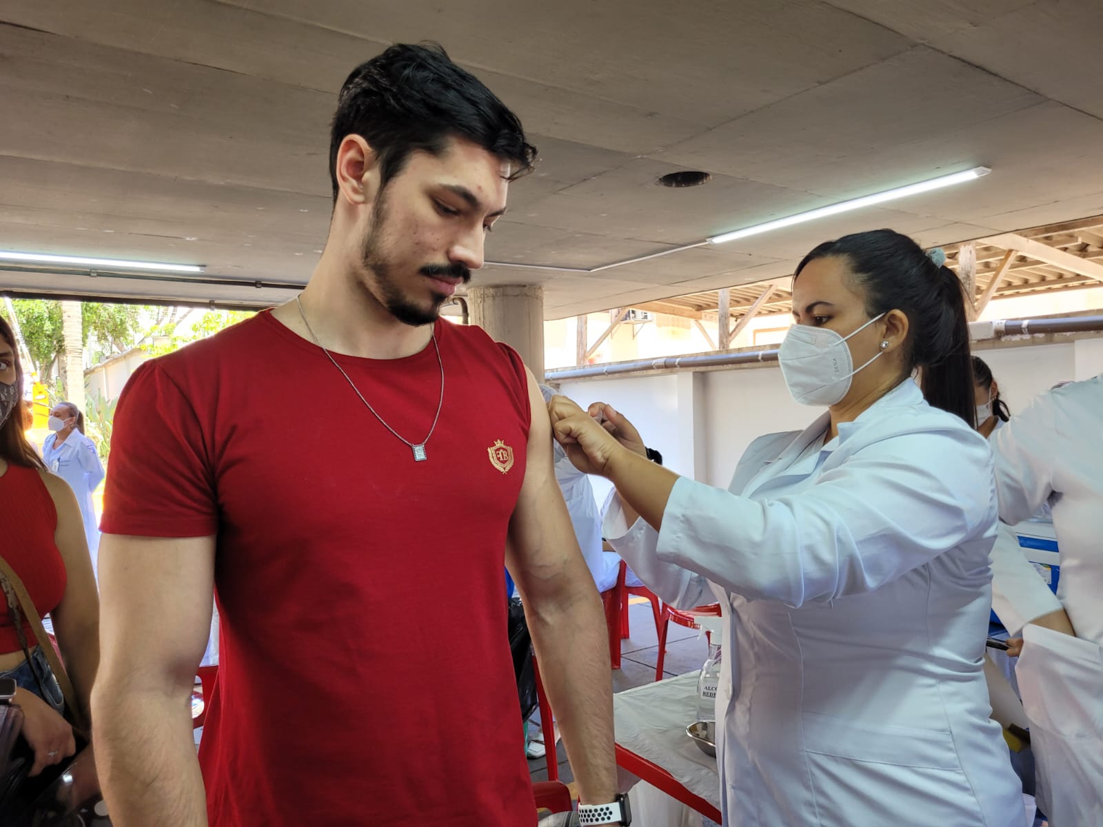 Vacina Fest ocorre das 8h às 16h, no estacionamento do Paço Municipal Florivaldo Leal