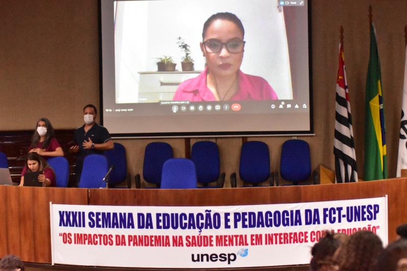 Mesa Redonda realizada durante a 32ª Semana de Educação e Pedagogia da FCT Unesp com os professores doutores Renata Junqueira, Alex Pessoa e Elenise Coelho