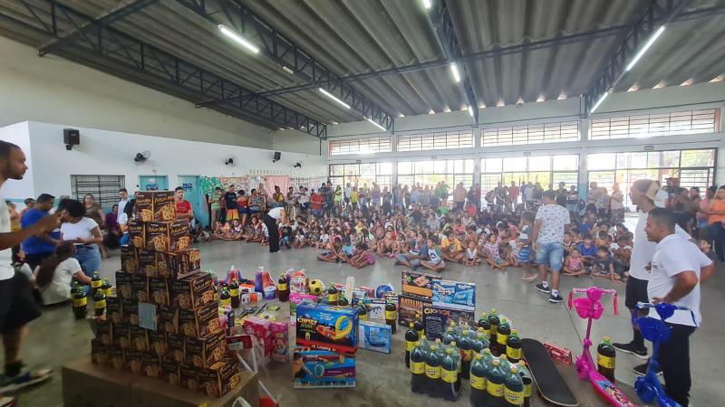 Festa de fim de ano do projeto reuniu 500 crianças e suas famílias