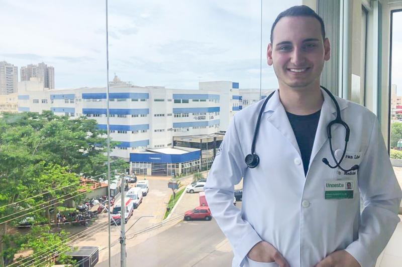 Estudante de Medicina, Hiran Liboni, sobre o HR: “Tudo o que o aluno estuda ele consegue visualizar na prática”