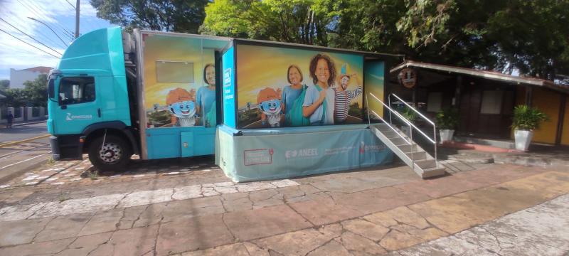 Praça da Bandeira fica na Rua Coronel Manoel R. Barbosa, 644