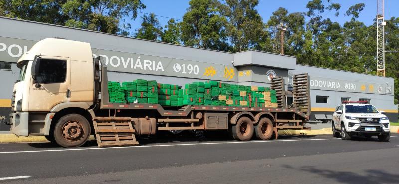 Condutor do veículo alegou ter pego caminhão na cidade de Toledo (PR) e que o deixaria em Prudente