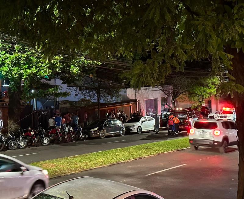 Tiroteio em frente a bar na Avenida Washington Luiz, em Prudente, ocorreu na noite deste domingo