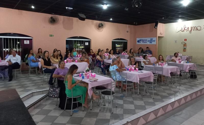 Encontro reúne mulheres empreendedoras para homenagem em Quatá