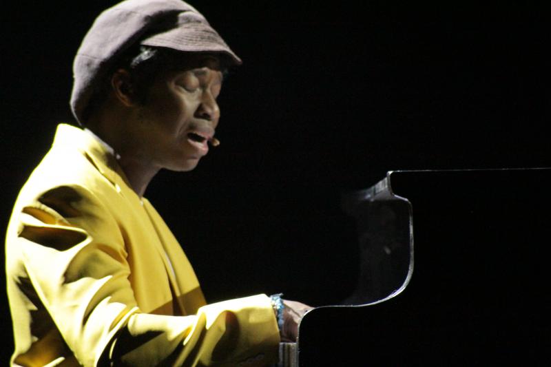 Elenco foi escolhido em etapas online e presencial; Tiago Barbosa interpreta Milton Nascimento