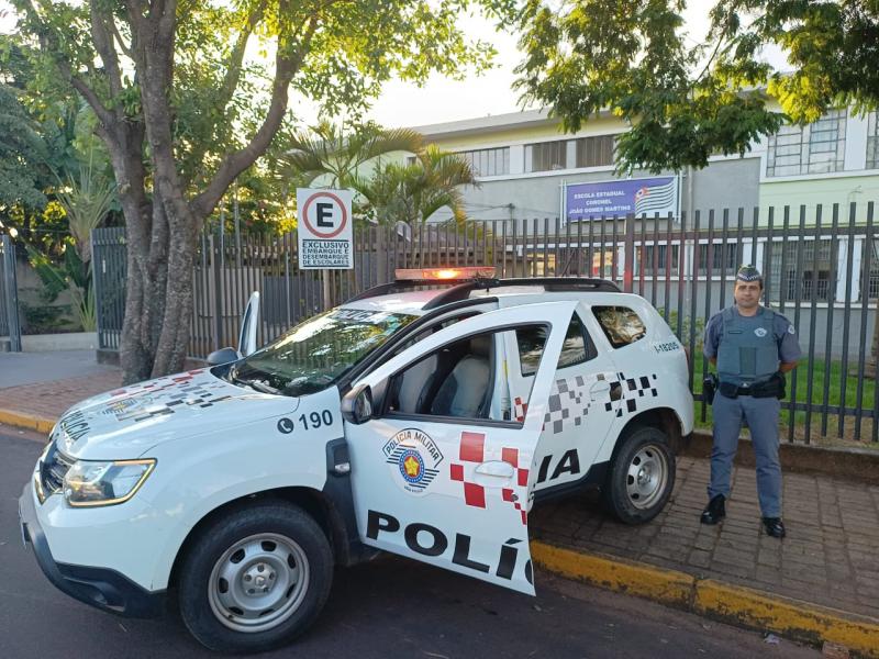 Polícia Militar e Departamento de Trânsito reforçam patrulhamento em escolas de Martinópolis