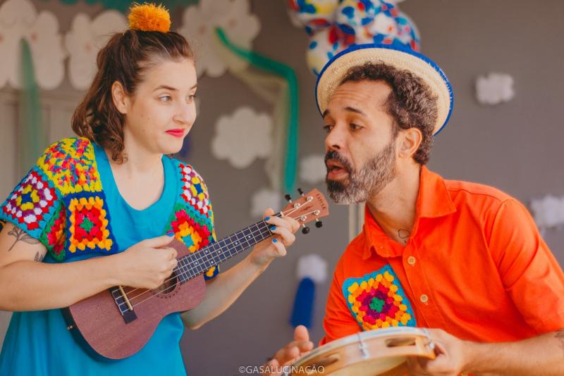 Atores se inspiram na liberdade e dinamismo que caracteriza tão bem o seu público: as crianças!