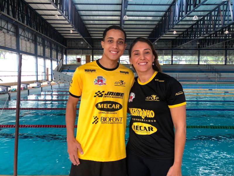 Micheline e o seu atleta Gabriel Caldeira, hoje pela manhã, antes do treino no Centro Olímpico