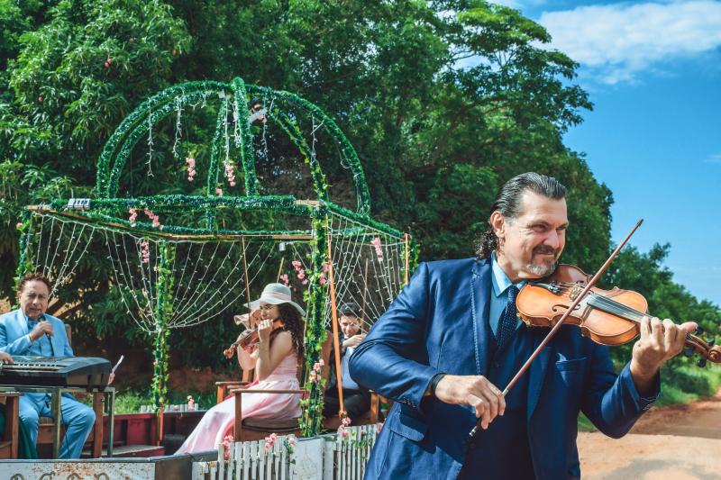 Projeto é formado pelo maestro Luizão e pelos músicos da Orquestra de Câmara do Oeste Paulista