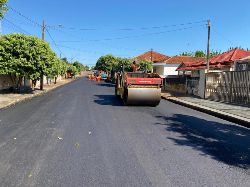 Obras de pavimentação e recapeamento asfáltico abrangem ruas de Mirante e dos distritos de Cuiabá Paulista e Costa Machado