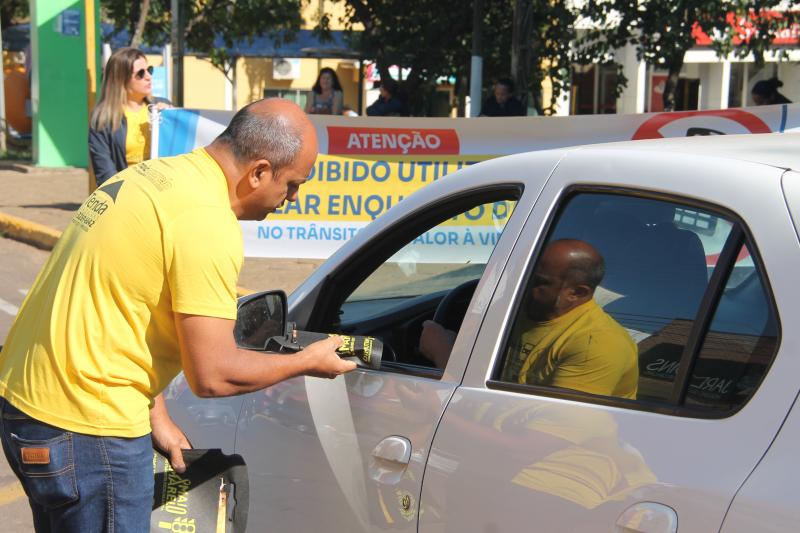 Blitz educativa marca campanha do “Maio Amarelo” em Pirapozinho