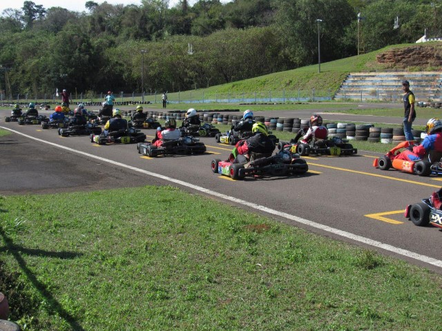 Disputas serão realizadas a partir das 8h, no Kartódromo Ayrton Senna