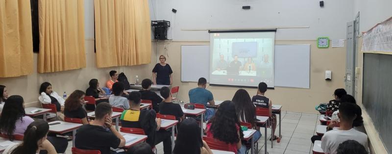 Em Santo Anastácio, aula inaugural foi na Emef Tertuliano de Área Leão